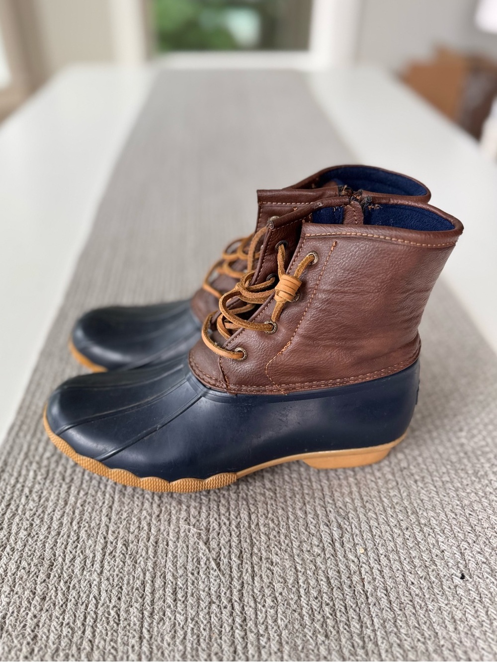 Sperry Girls Saltwater Boot Navy & Brown Duck Boots Size 6